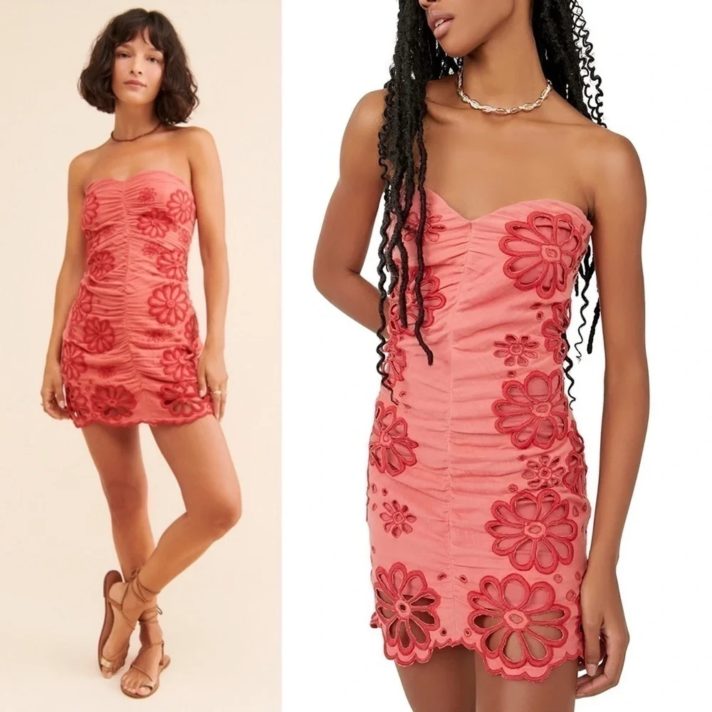 NWT FREE PEOPLE Mini Dress Y2K Strapless Ruched‎ Floral Embroidered Smocked Sz L